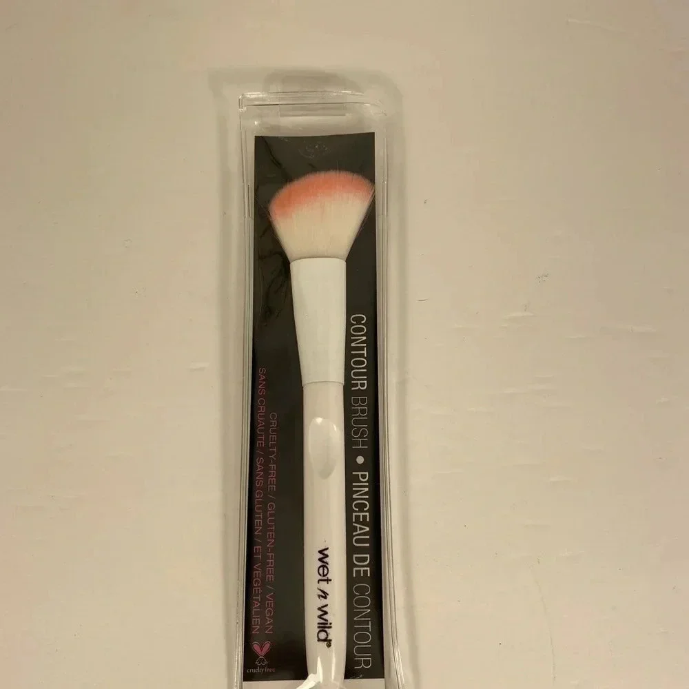 🆕 Wet n Wild Contour Brush - 2pk